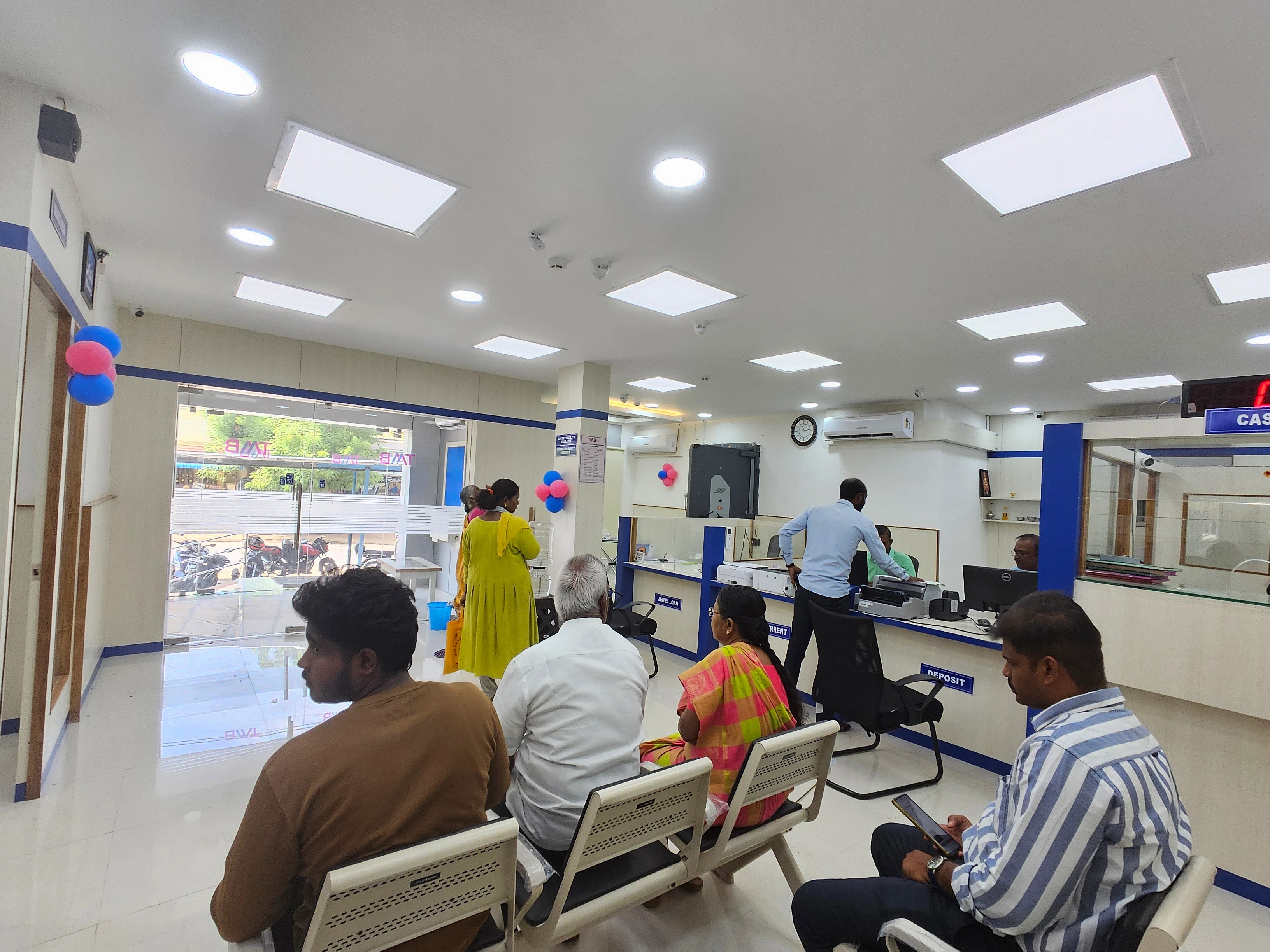 Commercial lighting project image